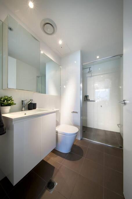 Luxury Overlooking Hindmarsh Sq With Pool & Gym Adelaide Exterior photo